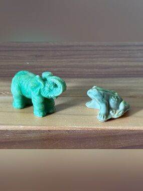 Wade England Frog Figurine & Miniature Elephant Vintage Animal Lot